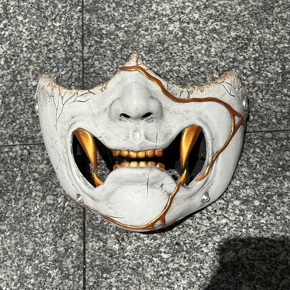 

Игра Призрак Йотаи Ацу Маска Косплей Реквизит Половина Лица Маска Самурая Хэллоуин Вечеринка Карнавальное Украшение Для Мужчин Женщин Аксессуары