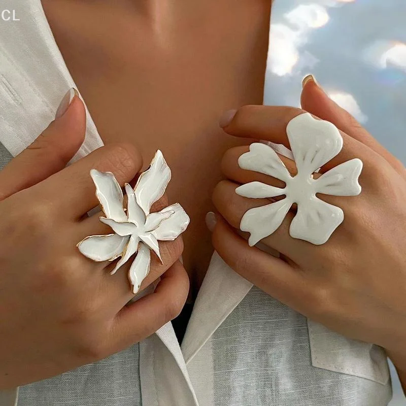 Vintage Elegant White Flower Adjustable Ring For Women Open Chunky Bridal Wedding Finger Jewelry Petals