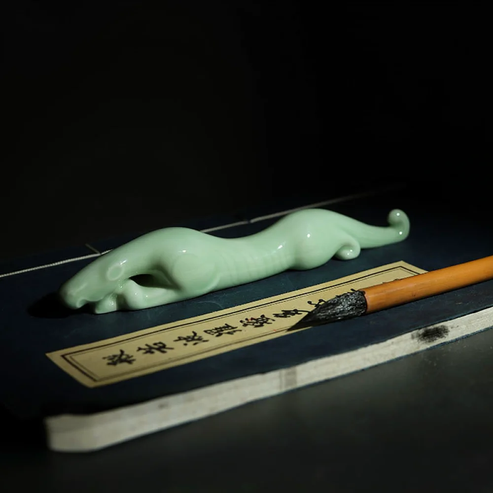 Chinese Style Ceramic Tiger Brush Rest Pen Holder Desk Decor Paperweight Stationery Accessory Office Supplies Gift