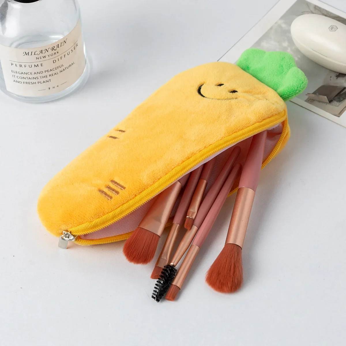 1Pc Cute Cartoon Eggplant Carrot Plush Pencil Case Kids Portable Desktop Stationery Bag Coin Purse Kawaii Gift School Supplies