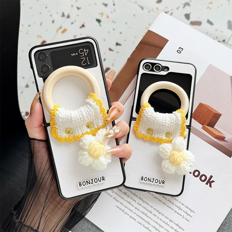 Cute Hand Ring Holder Wool Woven Flower Pendant White Leather Case Cover For Samsung Galaxy Z Flip 6 5 4 3 Z Fold 6 5 4 3 5G