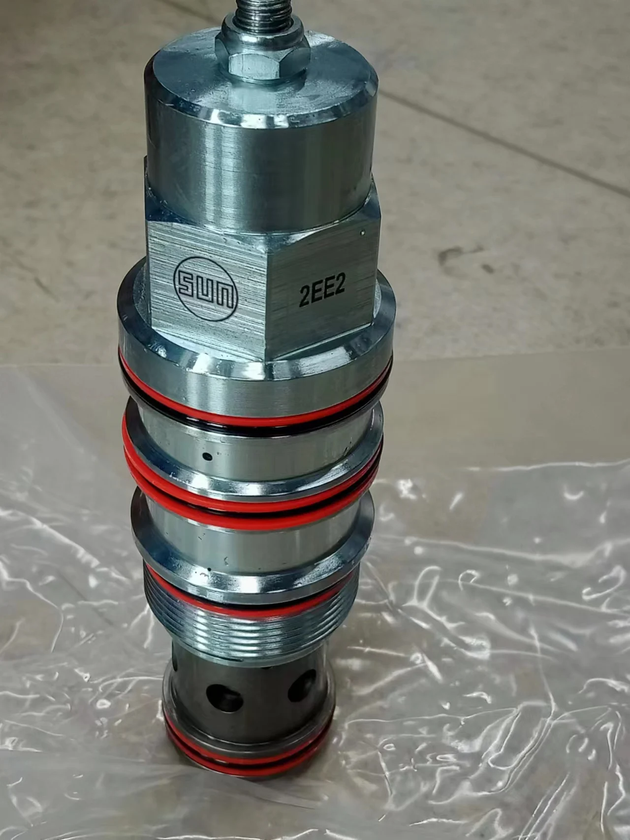 

Картриджный клапан CWIA-LIN SUN HYDRAULICS с резьбовым соединением