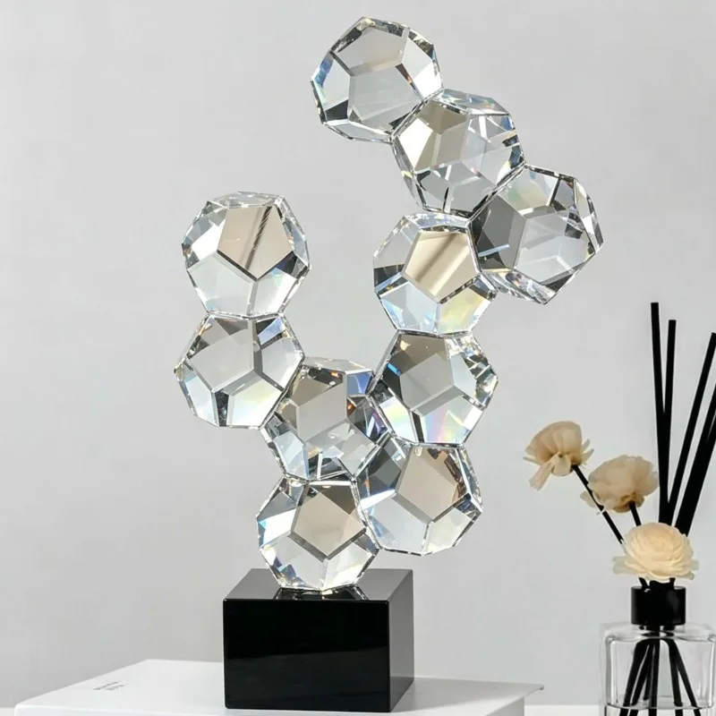 Crystal Ornaments Luxury Geometric Ornament Aesthetic Modern Living Room Sculptures Elegant Creative Art Sculpture Home Decor