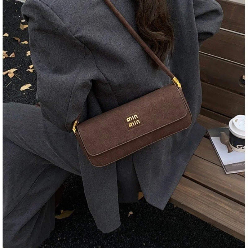 

Luxury Women's Tote Bag Crafted From Premium Leather Boasting High-End Quality And Paris Casual Look​