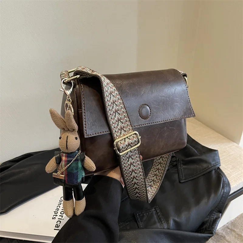 Fashion and popular bags Women's trendy retro small square bags Spring Maillard shoulder messenger bags