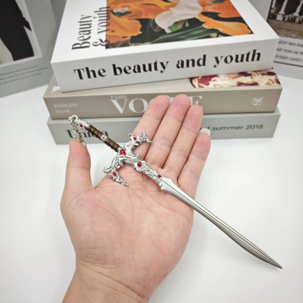 Baldur\'s Gate 3 Game Peripheral Githyanki Greatsword Alloy Two-handed Sword Weapons Model Toy Crafts Gift Keychain Ornament 22cm