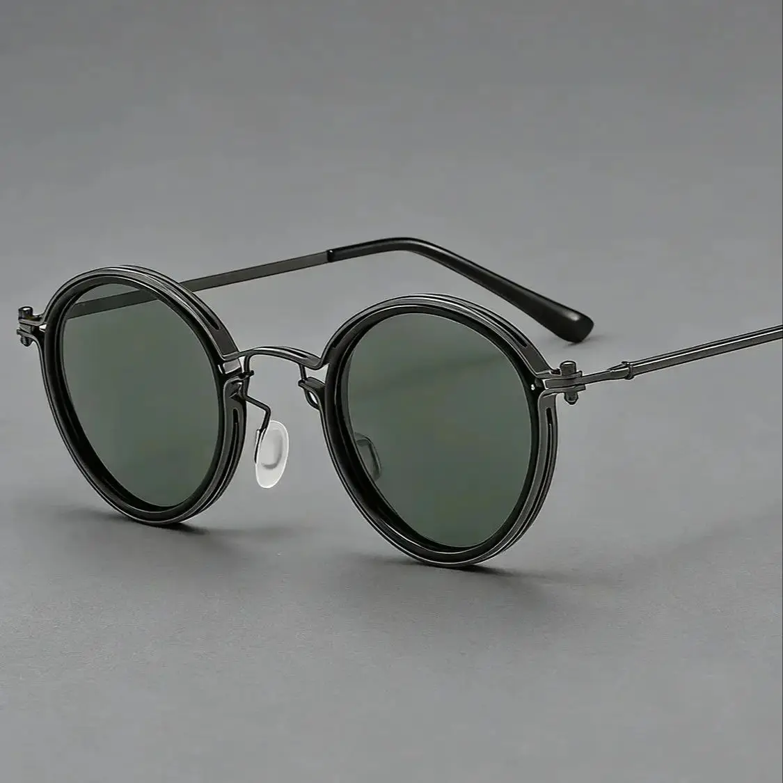 

High quality oval retro sunglasses with metal frame for men and women, driving, fishing, and sunshade glasses