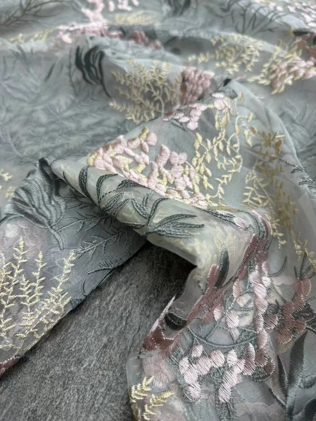Seagrass flower/silk organza heavy industry embroidery fabric mulberry silk summer vest sunscreen clothing national style fabric