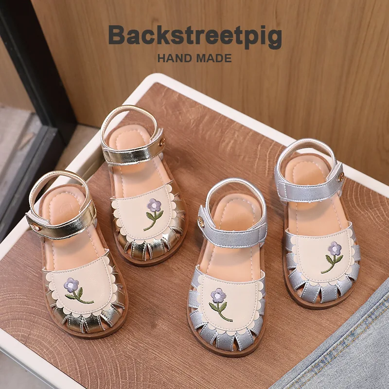 

Girls Sandals 24 Summer New Embroidered Patchwork Color Leather Children's Sandals Baotou Non-slip Beach Shoes Children's Shoes