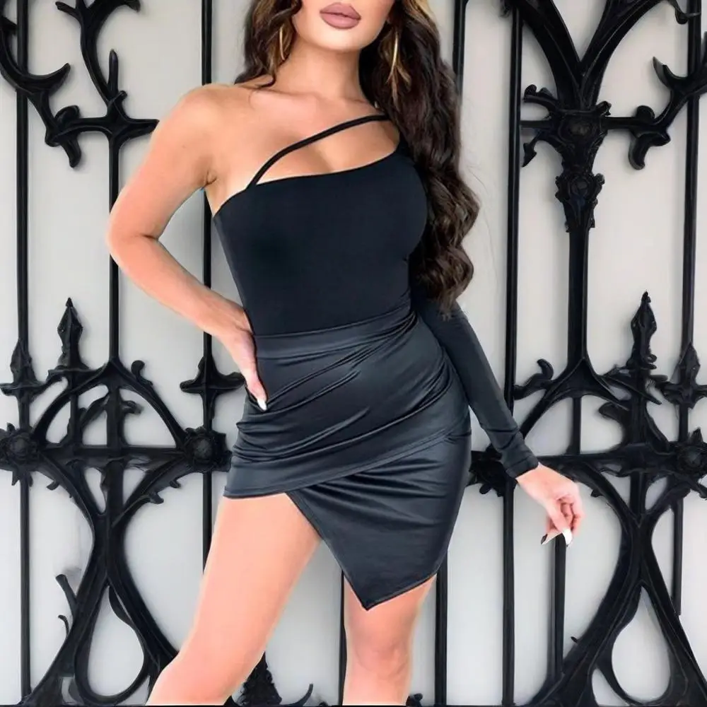 

Fashionable and spicy girl style, irregular cutout neckline, single-sleeved sexy women's top, off-the-shoulder jumpsuit