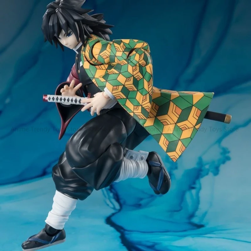 W magazynie Bandai Original S.H.Figuarts SHF Demon Slaye Giyu Tomioka Anime Model postaci Gotowa zabawka Prezent dla dzieci WY