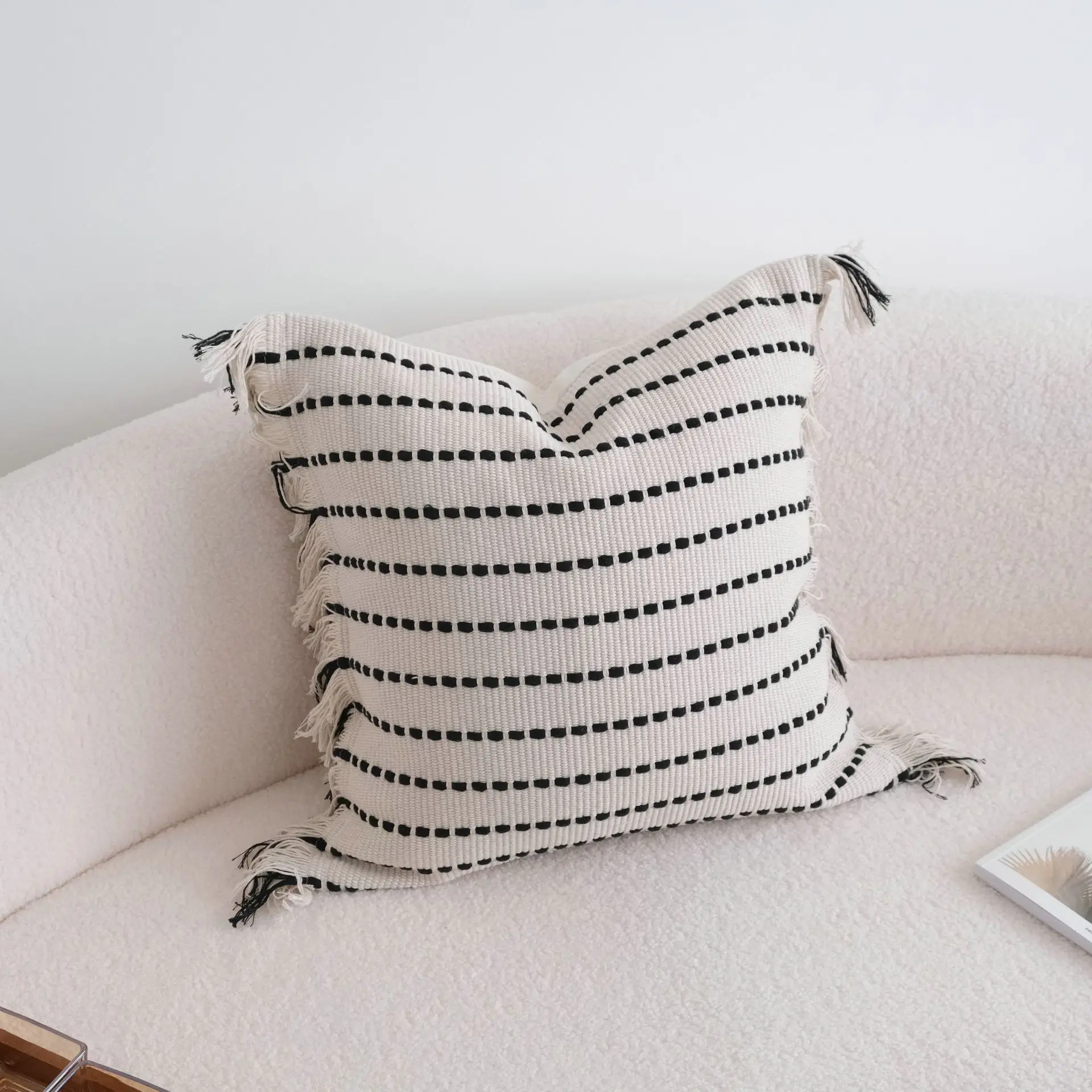

Modern Striped Woven Cushion Cover Square Cotton and Linen Tassel Pillow Covers Decorative Home Living Room Sofa Pillow Case