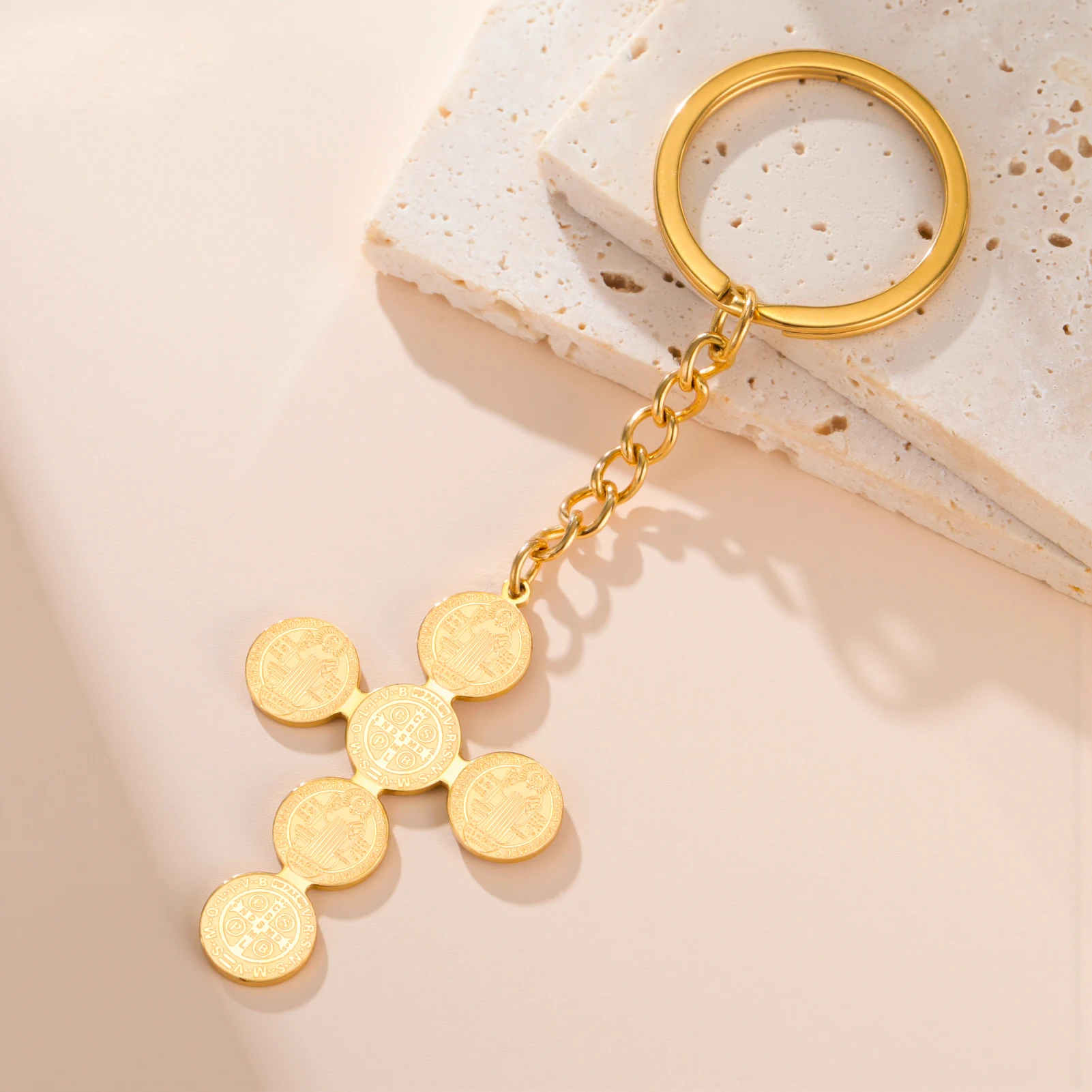 COOLTIME Doppelseitiger Heiliger Benedikt-Kreuz-Anhänger, Schlüsselanhänger, Glücks-Talisman, Edelstahl-Schmuck, 2026, neue Ausgabe – Detail 8