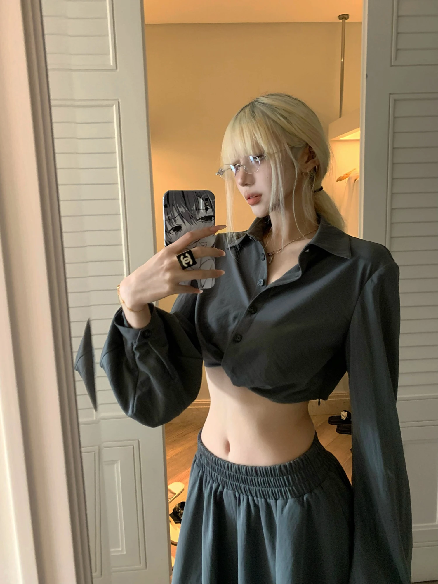 

Casual Grey Shirt And Flower Bud Half Skirt Set Short Length Fashion Ensemble for Young Women Cotton Long Sleeve Springwear