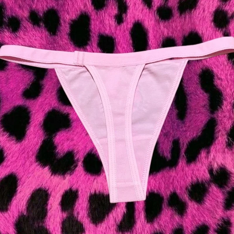 Tanga de Hello Kitty para mujer, bragas de cintura baja sin costuras, ropa interior Sexy para chica, bragas para mujer, lencería íntima cómoda, regalo