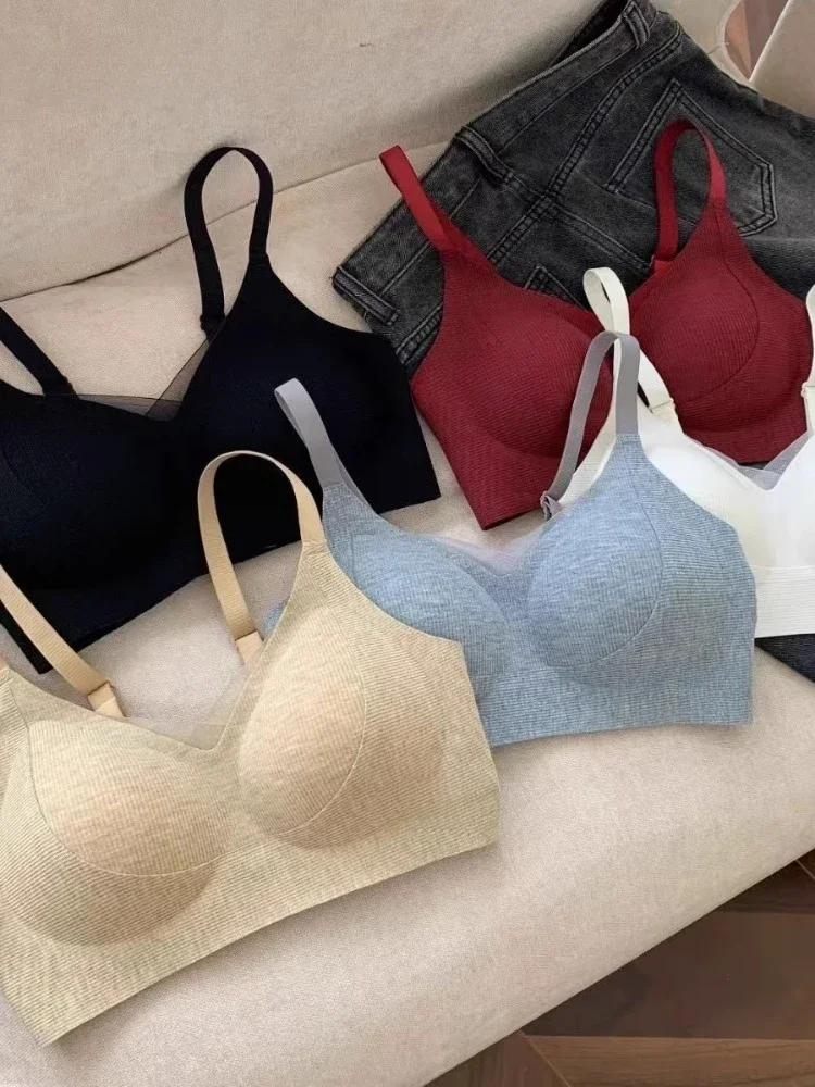 حمالة صدر MOYISU الحرارية للنساء، ملابس داخلية شتوية لاسلكية مضادة للترهل، دعم رفع مزدوج، أشرطة كتف ناعمة مريحة للاستخدام اليومي