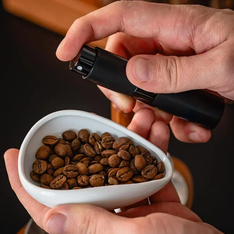 Coffee Beans Dosing Cup Trays and Spray Portable Humidifier Powder Anti Fly and Static Electricity Espresso Grinder Accessories