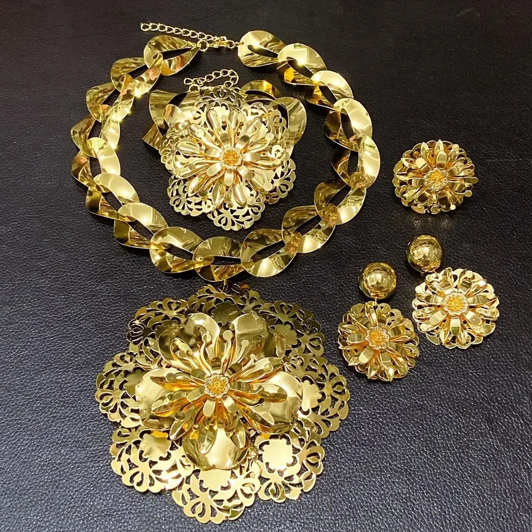 

Fabulous Skeleton Flower Light Wight Big Italian Jewelry Set For Women Charming Necklace Bracelet Earrings Ring 4PC Jewellery