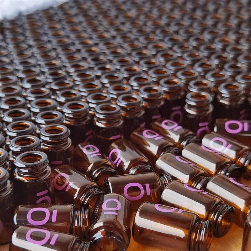 

2ml Sample Bottle Brown Glass Ball Bearings Plugs Holes Essential Oil Split Bottle Light Blocking Seal Wholesale Beauty Salons