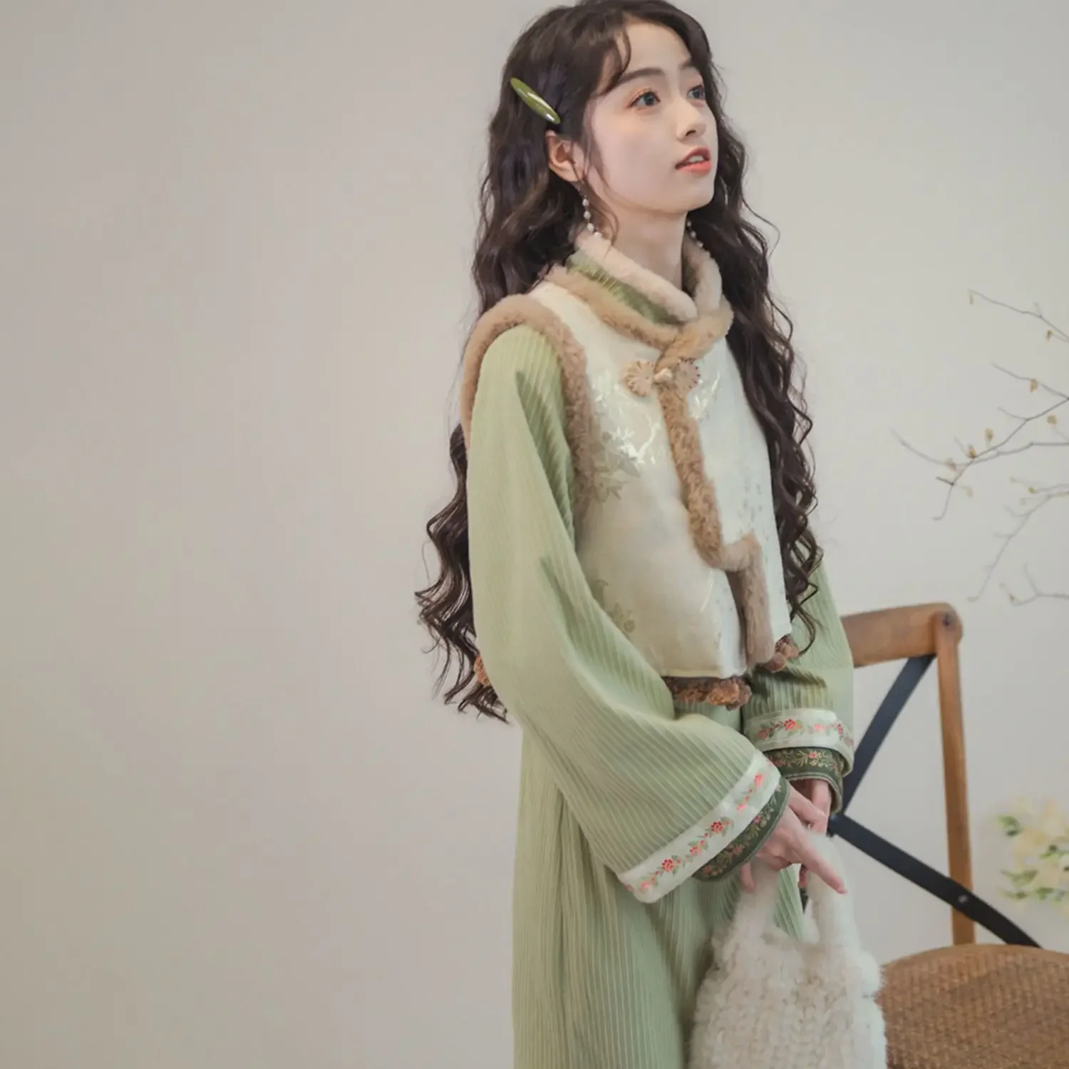 Autumn Winter Chinese Traditional Green Stand Collar Thickened Warm Cheongsam Dress Suit with Raw Edge Vest Women Modern Qipao