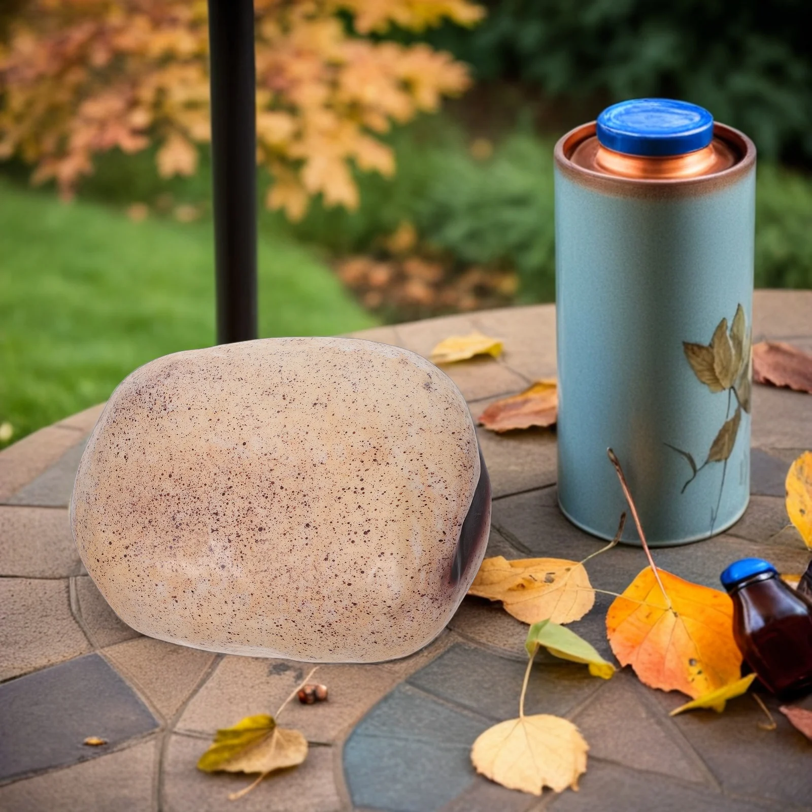 حامل مفاتيح مخفي للديكور الخارجي على شكل حجر من الراتنج مصنوع للوصول السريع وصندوق إخفاء مزخرف آمن