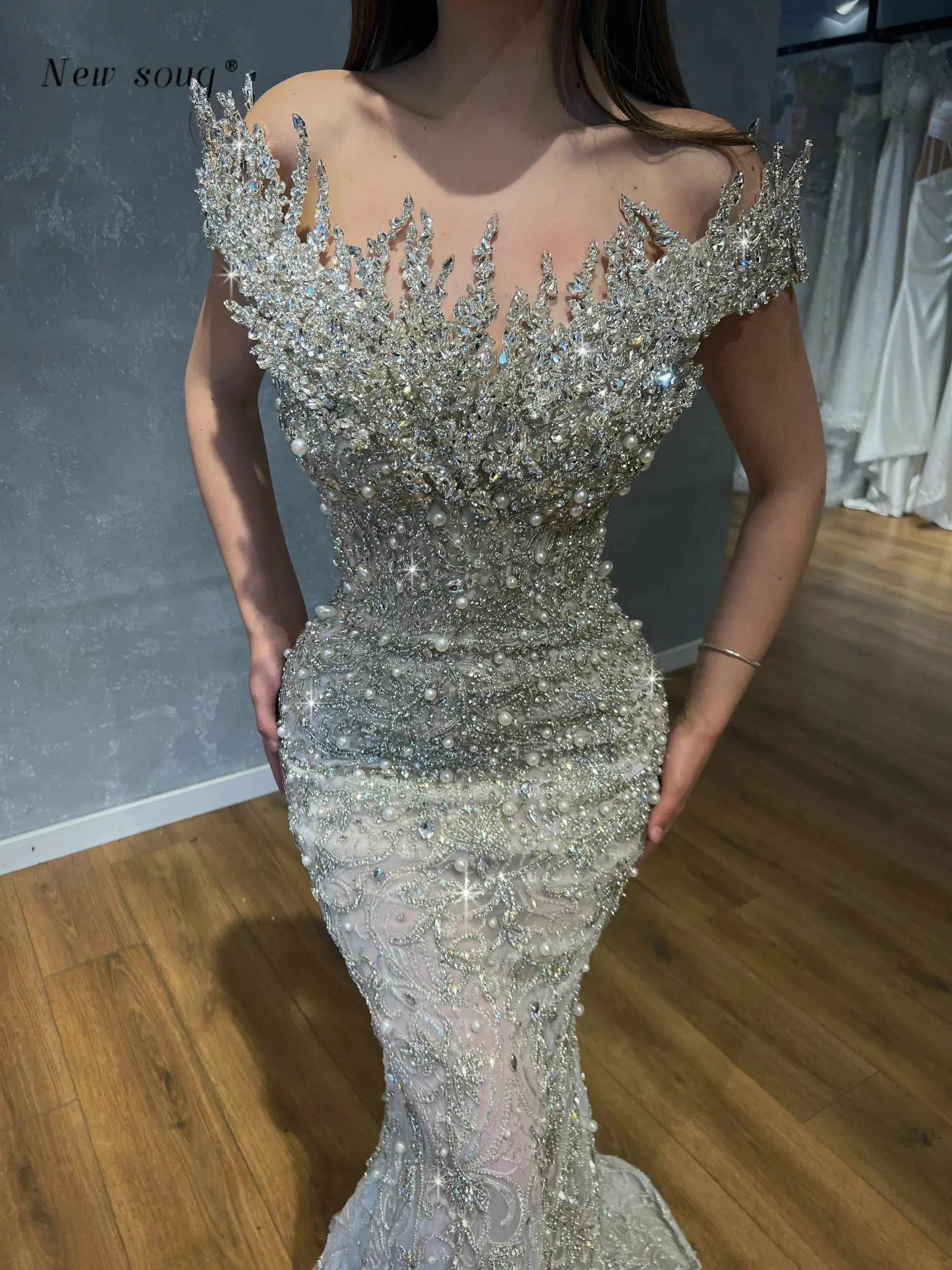 Luxury Silver Crystals Stones Strapless Evening Dresses with Detachable Overskirt Pearls Beaded Giltter Big Events Party Gowns