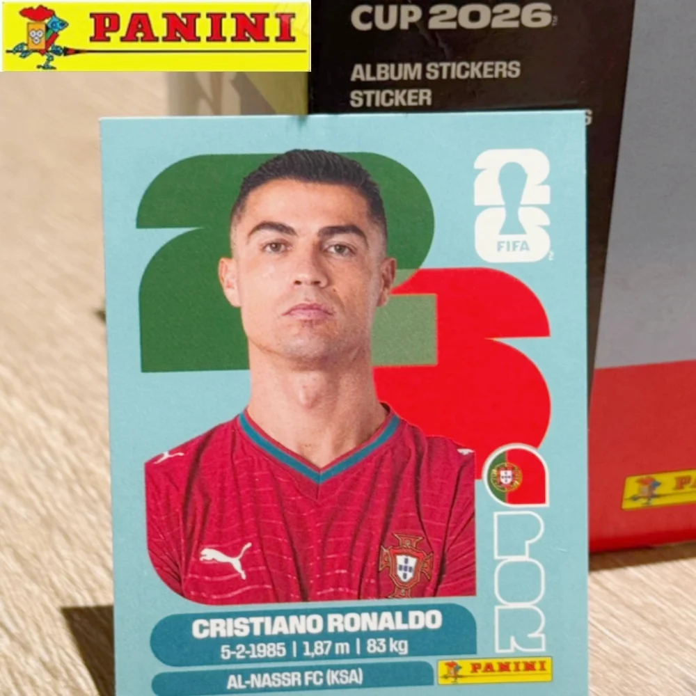 Tarjeta Coleccionable Oficial del Jugador Estrella de Fútbol Cristiano Ronaldo de la Selección Nacional de Portugal, Panini FIFA 2026