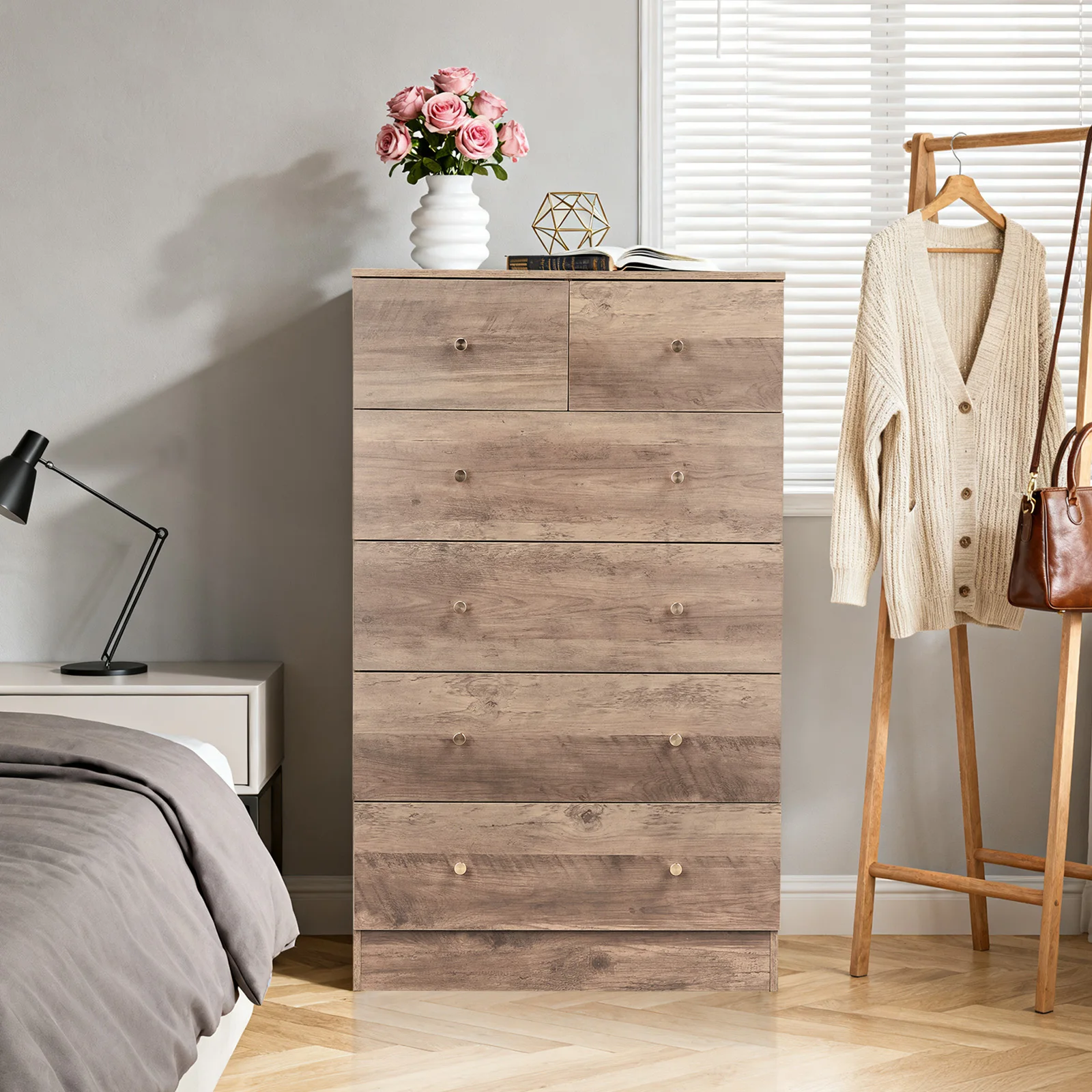 

66*40*111 см шкаф для хранения с 6 ящиками. Подходит для использования в качестве прикроватной тумбочки или шкафа для хранения вещей в гостиной или спальне.