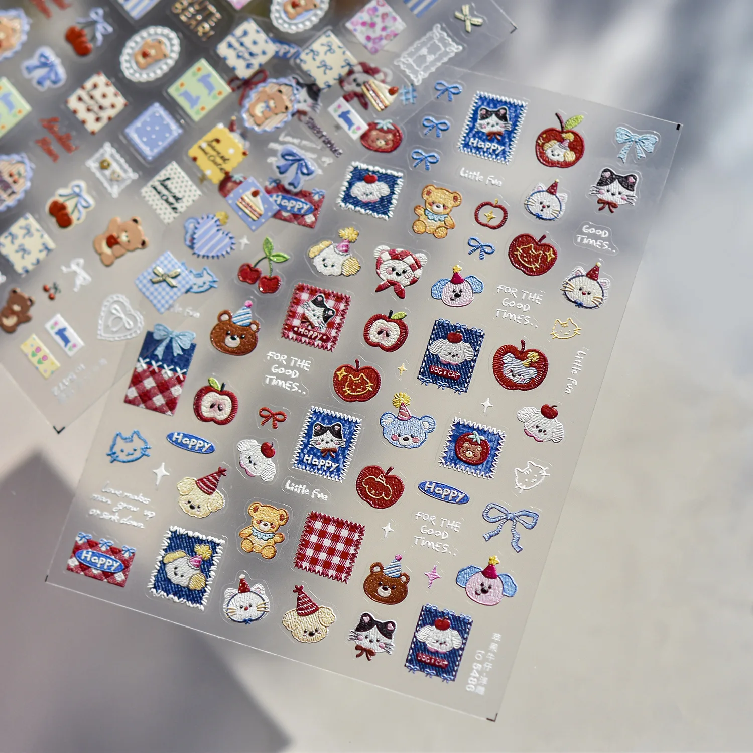 สติกเกอร์ติดเล็บ 5D ลายนูน น่ารัก สไตล์การ์ตูน ลายผ้า ตุ๊กตาหมี เครื่องประดับเล็บ สติกเกอร์ตกแต่งเล็บ DIY 3D แบบมีกาวในตัว