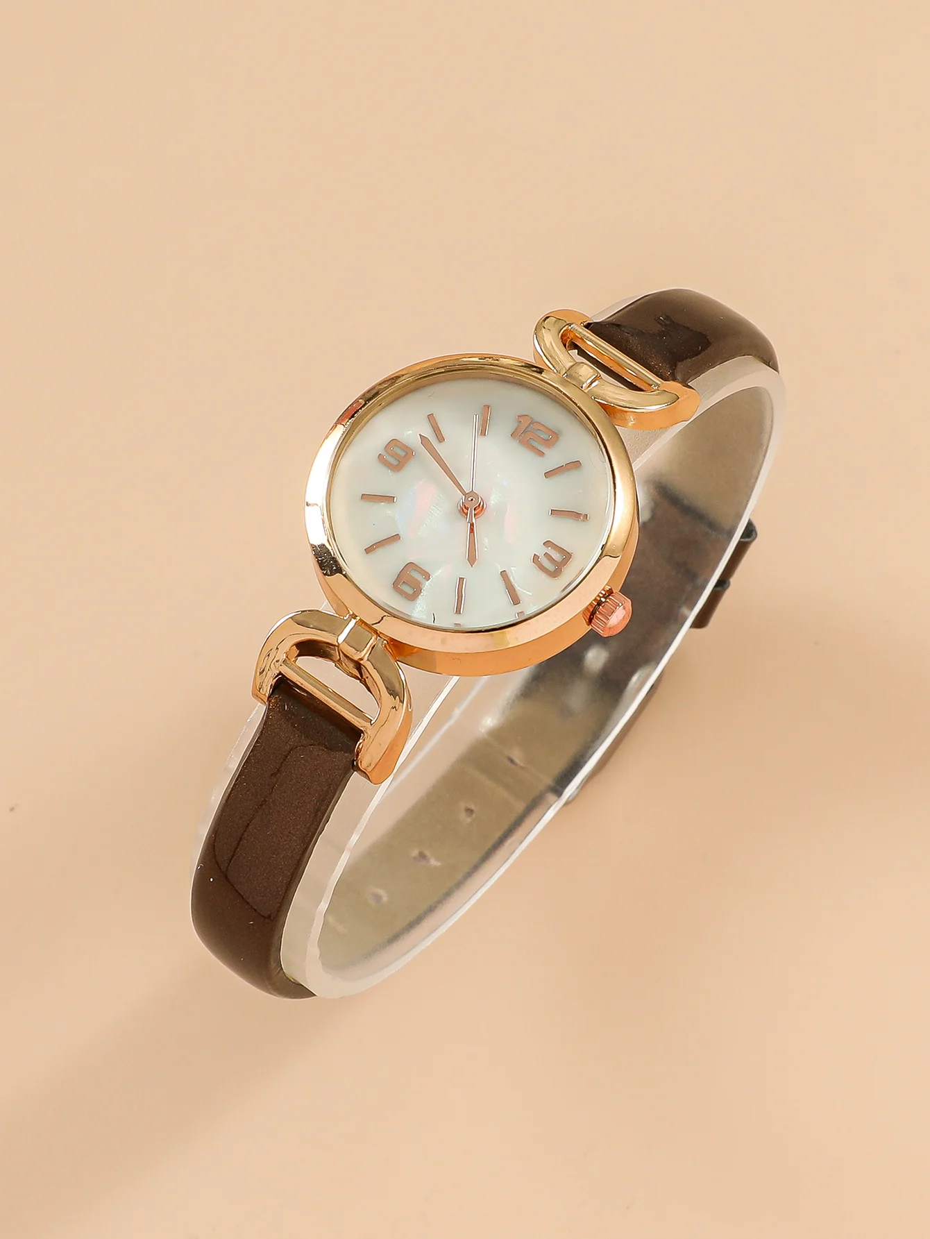 A Small Temperament Fresh Classic Fashion Simple Women\'s Quartz Watch, Used In Daily Life