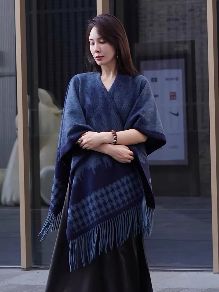 Fashion Retro Ink Painting Style Imitate Cashmere Cape Coat Forked Shawl Women Autumn Winter Cloak Wraps Tassels Scarf Fanon