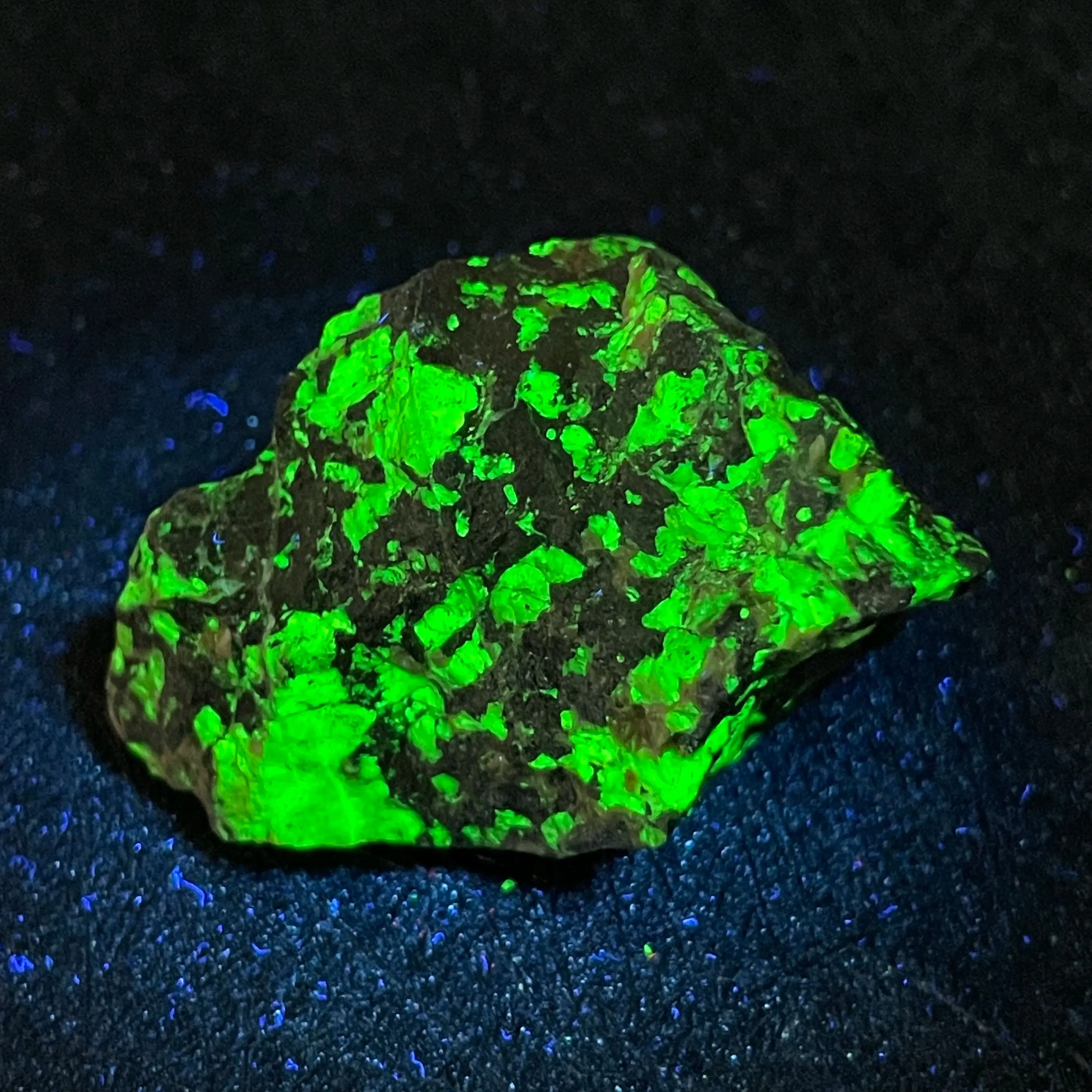 Natural America (vert fluorescent) - Spécimen minéral de willemite, pierres et cristaux, cristaux de guérison, quartz, décorations pour la maison