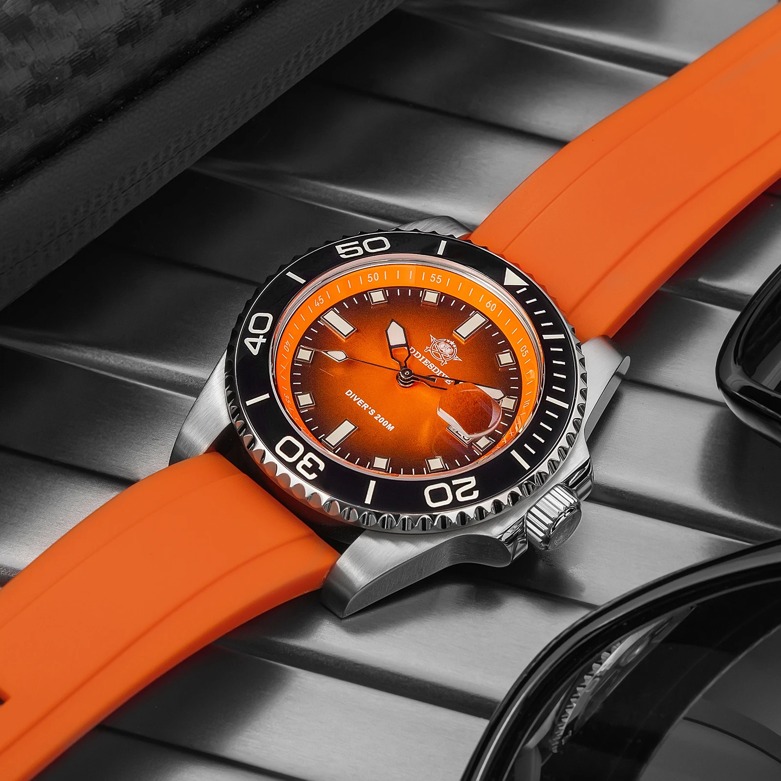 ADDIESDIVE Top Brand NEW Diver Watch For Men Waterproof Luminous Quartz Wristwatch Green/Red/Orange Dial Stainless Steel Watches