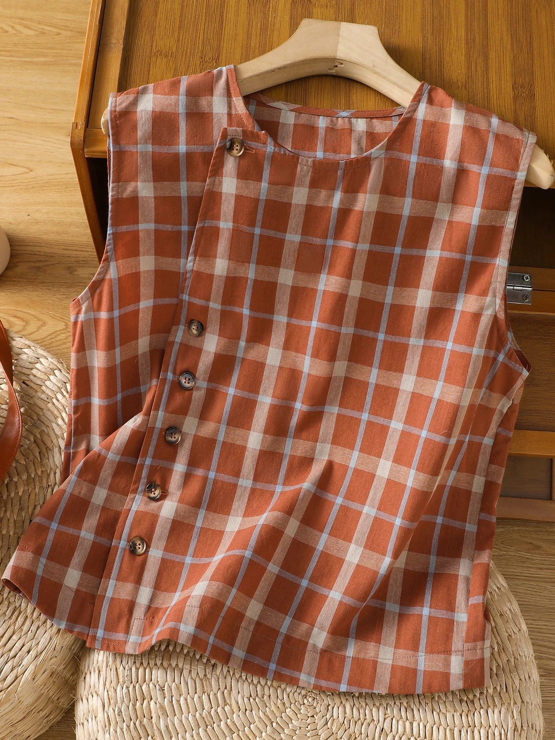 

Retro Plaid Svel round Ne Vest Women's Summer Faionable Unique Loose Slimming Cotton Casual Wear to Office