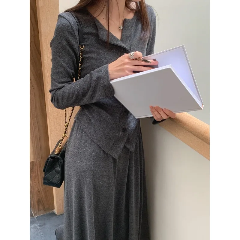 Retro Hepburn Style Two-Piece Set Single Button Waist-Cinching Knitted Top Elastic Waist  Skirt Casual Autumn Fashion