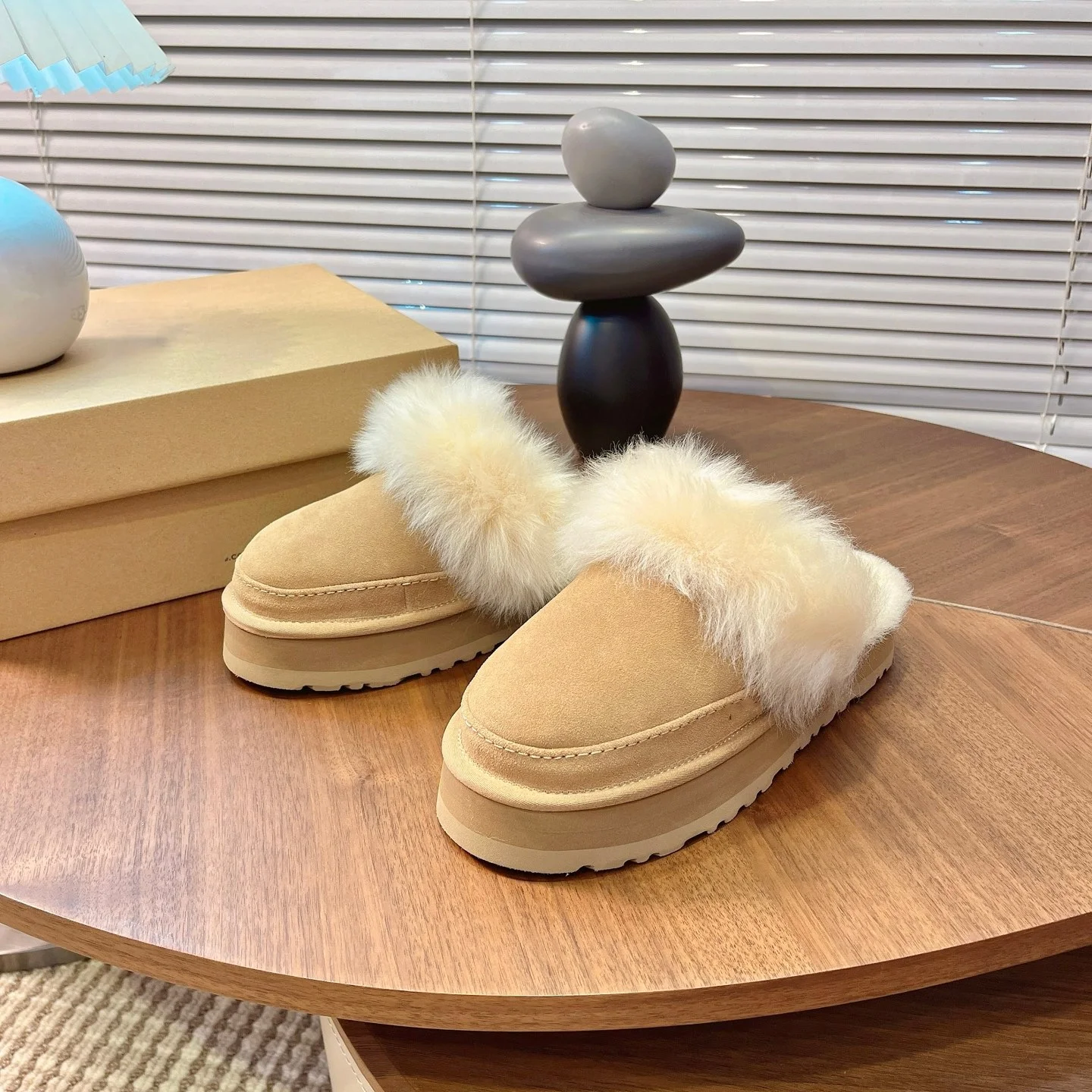 

Casual Fluffy Slippers Women House Winter Plush Designer Shoes Ladies Flats Home Warm Fashion Elegant Solid Platform Footwear
