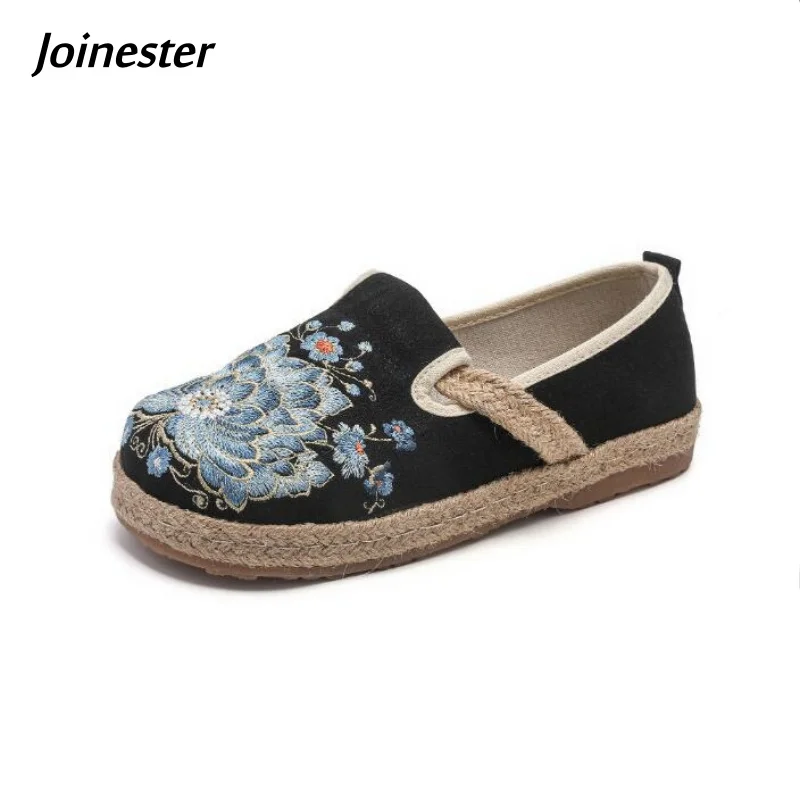 

Chinese Style Round Toe Embroidered Flat Heeled Loafer for Women Summer Breathable Hemp Slip on Leisure Shoe