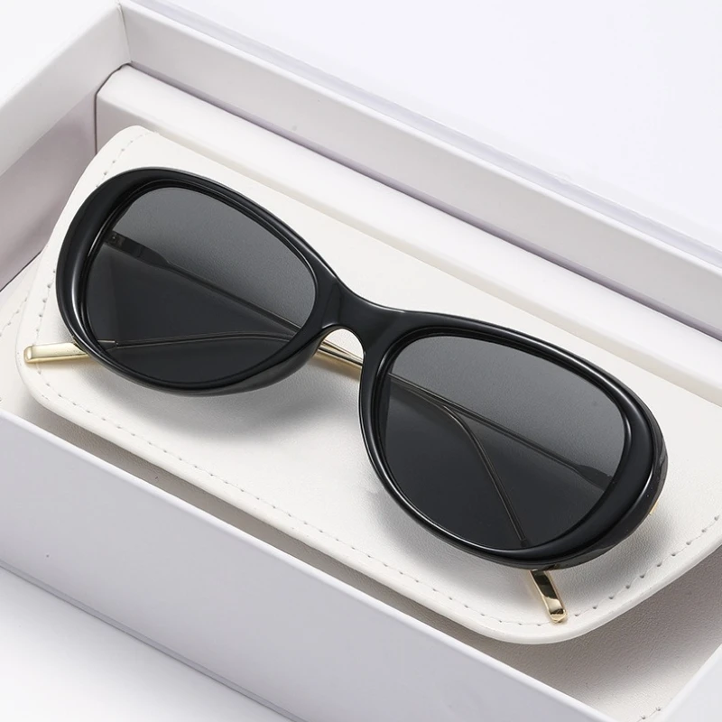 

Women's New Retro Sunglasses Fashion Brand Design Large Frame UV400 Sunglasses Men Women Classic Luxury Driving Sunglasses