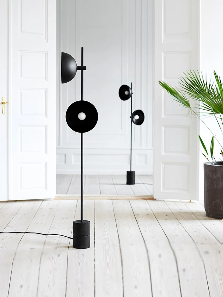 Imagem -02 - Modern Minimalista Nordic Metal Floor Lamp Black Standing Light Hotel e Quarto de Hóspedes Luxury Living Room Lamp