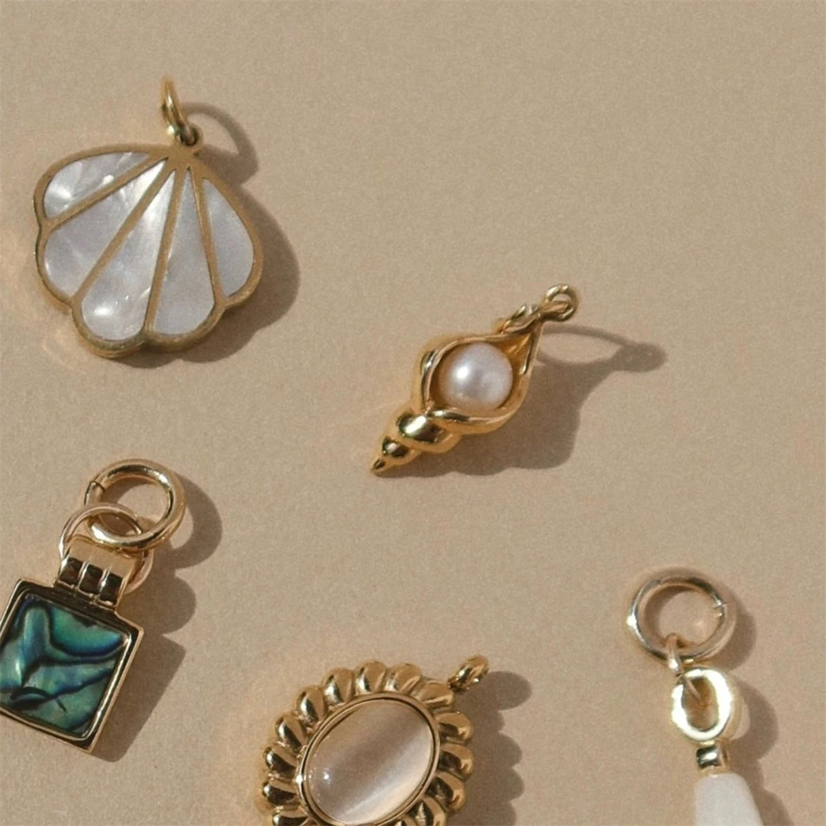 

Summer Beach Charm Conch Shell Pendant Necklace Pendant DIY Accessories Gold Plated Color Preserved