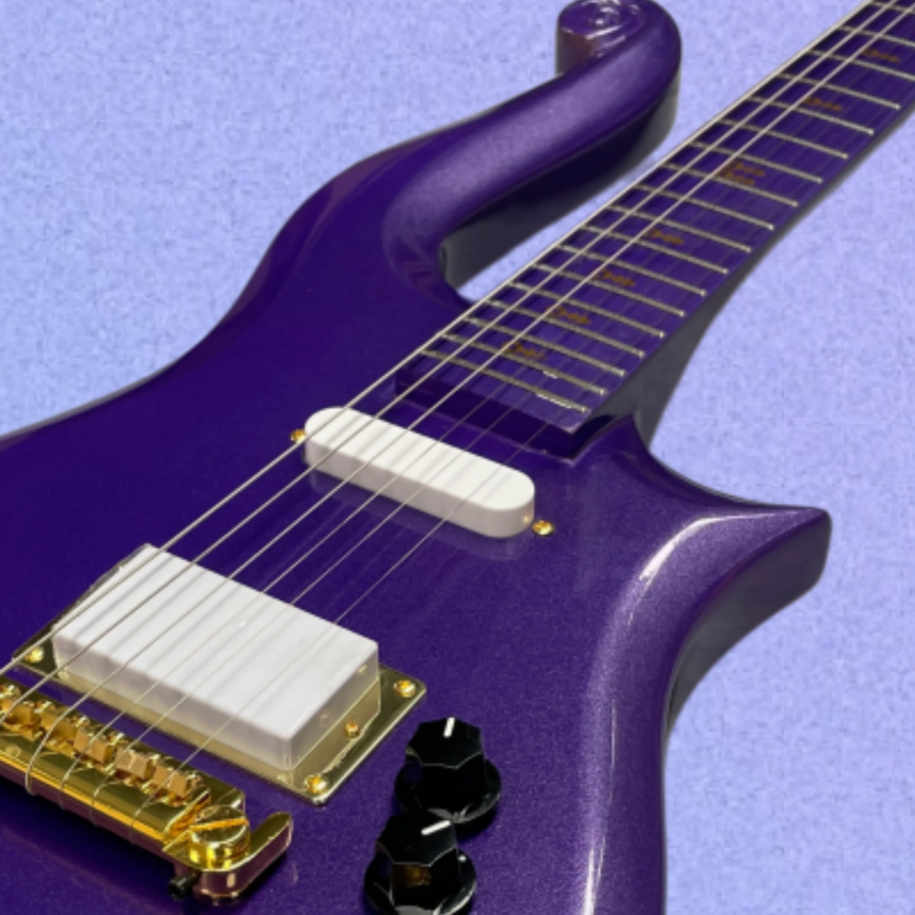 6-string electric guitar with purple solid body and gold hardware guitars, an easy-to-learn for beginners electric guitarra