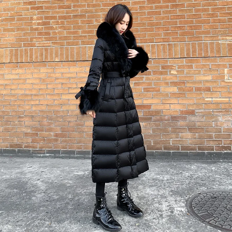 2023 Winter New Fashion Women Down Jacket with Black Large Fur Neck Slim Fit Long Coat 90% White Duck DownThickened Women Parkas