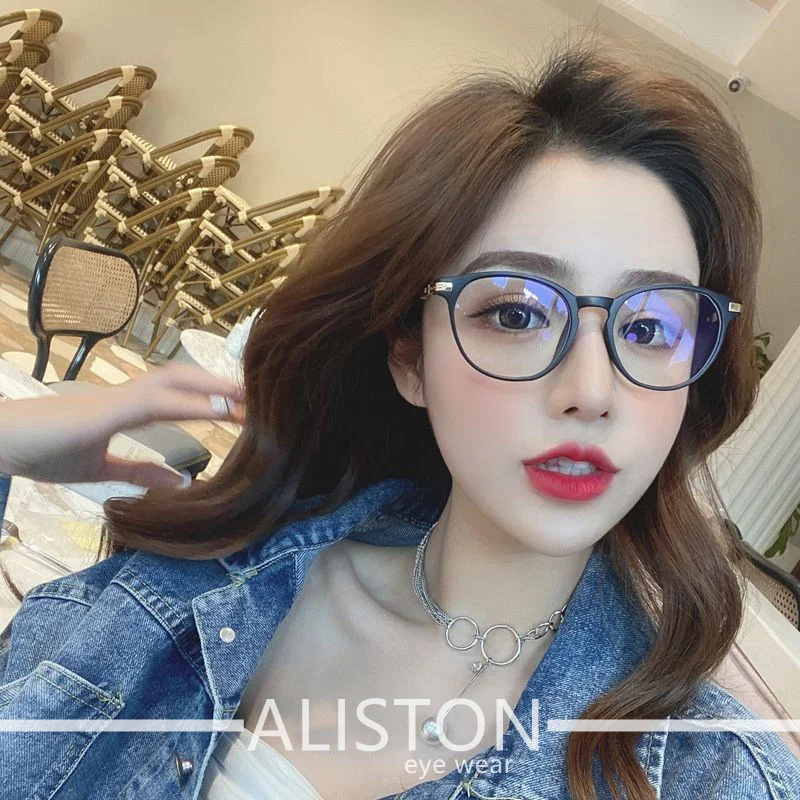 

New anti blue glasses and flat lens can be equipped with myopia INS Tiktok, the same Korean version of Chaomidin