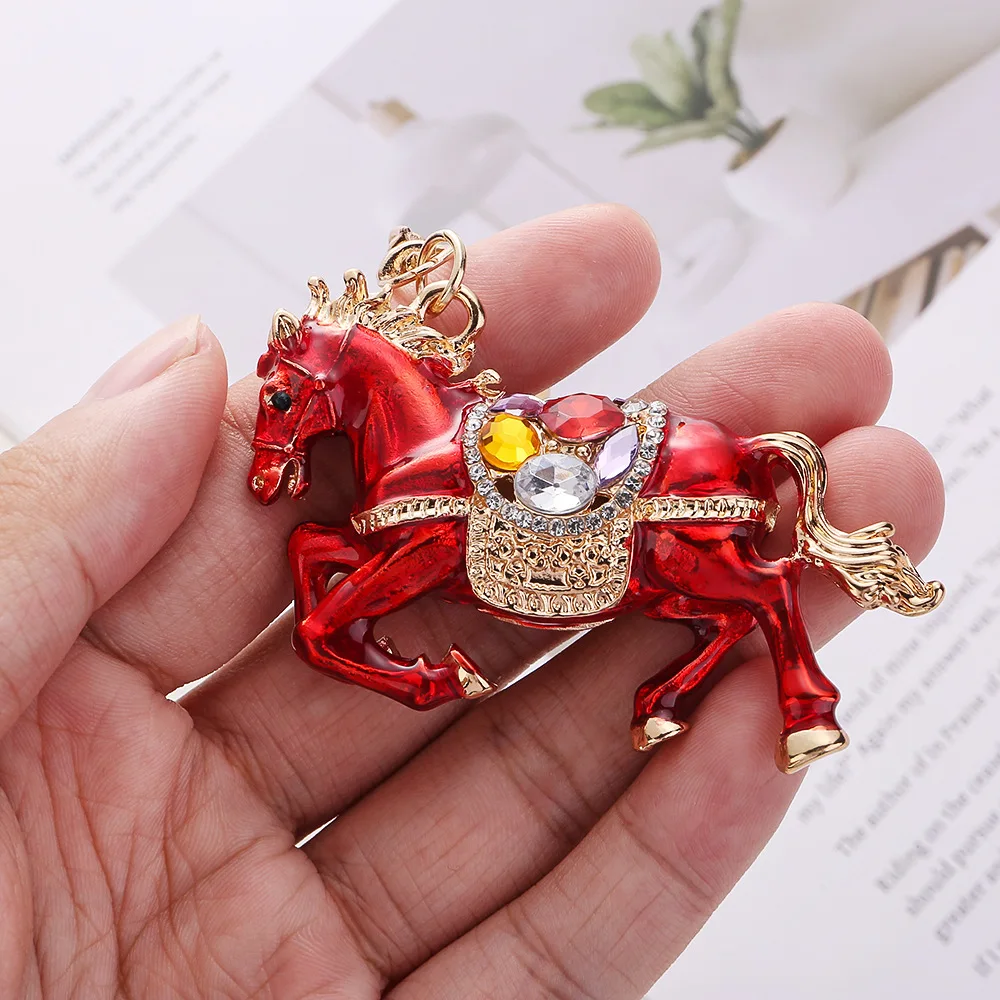 

Новый автомобильный брелок «Маленькая лошадь» с алмазной росписью, металлический милый мужской и женский брелок для ключей с подвеской в виде сумки, подарок, автомобильные аксессуары