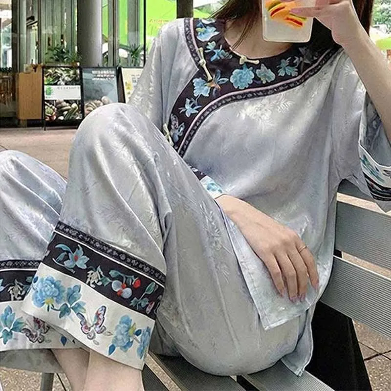 

Китайская пижама из ледяного шелка с принтом, летняя новинка 2026 года, большие размеры, комплект из 2 предметов (рубашка и брюки), домашняя дышащая тонкая одежда для сна