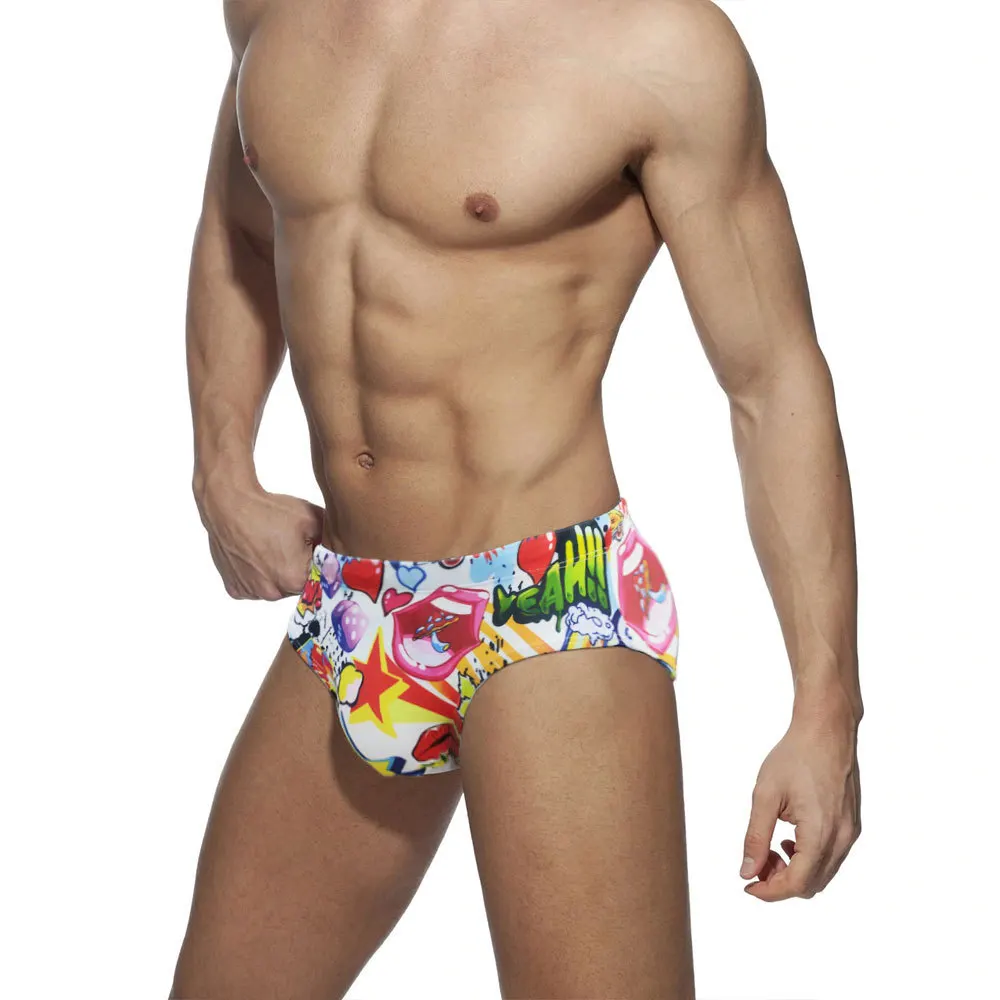 

Men's Swimming Trunks Graffiti Cartoon Print Sexy Briefs with Cup Anti-Embarrassment Swimsuit Swimming Pool Surf Swimwear
