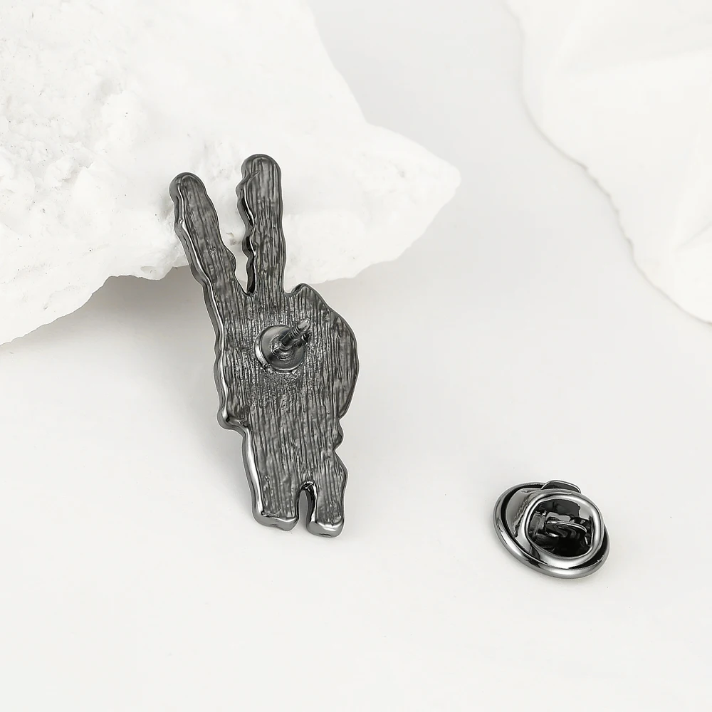 DCARZZ مضحك اليد العظام المينا دبوس الملونة الطبية جراحة العظام بروش لجراح العظام معاطف للأطباء والممرضات على ظهره شارة التلبيب #3