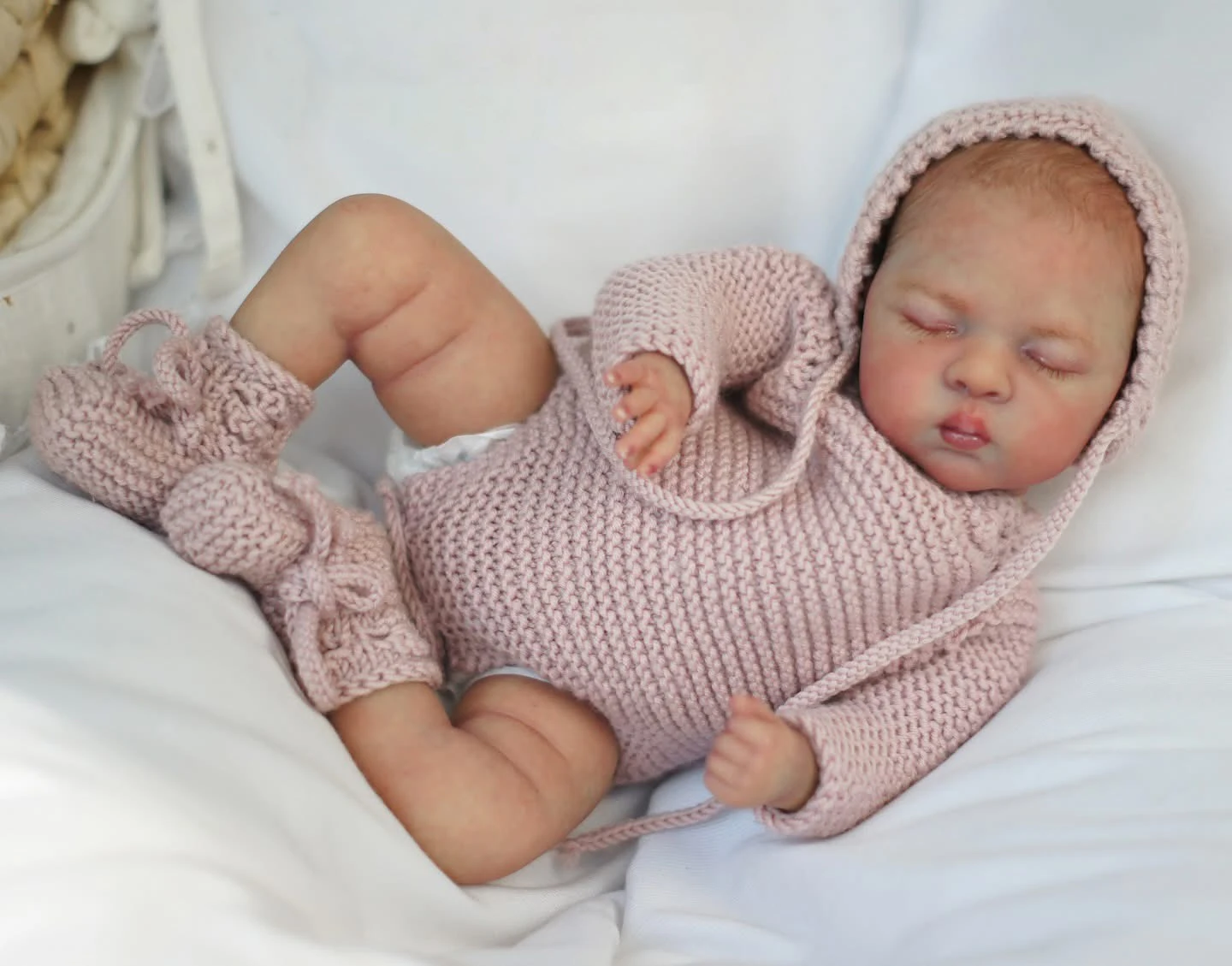 

NPK 12-дюймовая мягкая кукла реборн-кукла Girl Luna Cuddly Art Doll с множеством слоев живописи из мягкой тканевой ткани