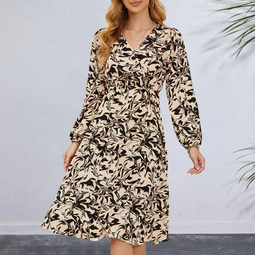 

Women Long-sleeved Dress Elegant Vintage Printed V-neck Dresses for Women Design Comfortable Stylish Autumn Winter Fashion Women