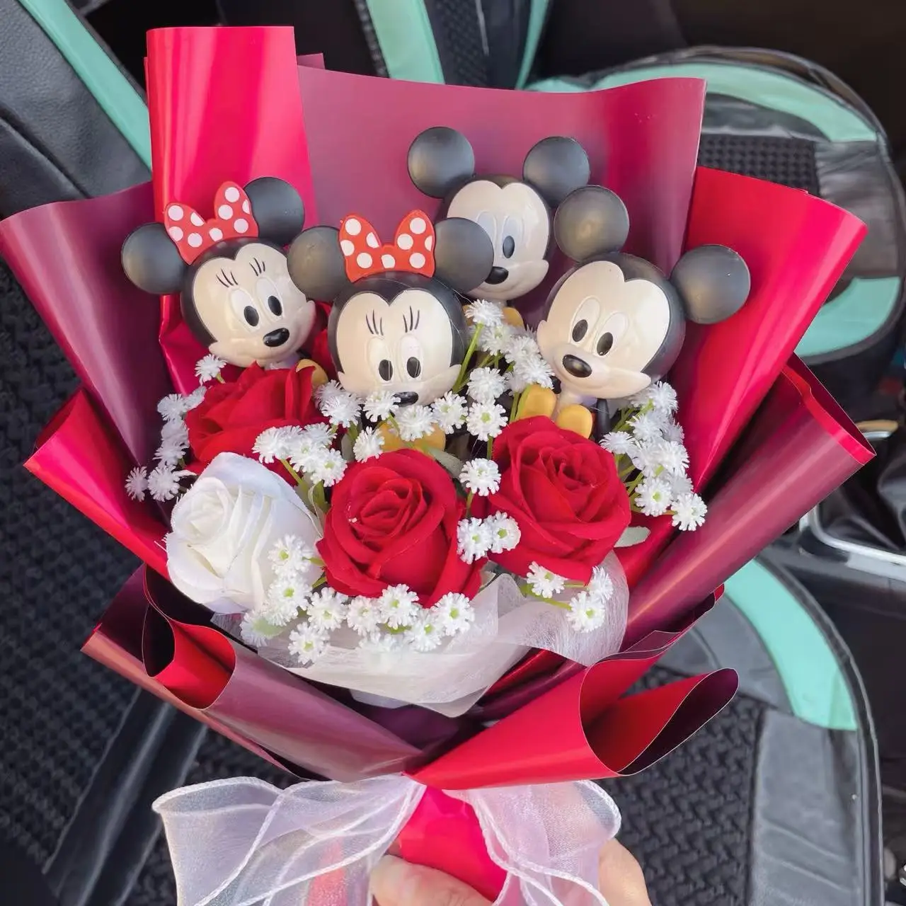 Cartoon Mickey Mouse Minnie Plüschpuppenspielzeug mit Blumen, kreativer handgefertigter Blumenstrauß, Valentinstag, Weihnachten, Abschlussgeschenk für Kinder – Detail 4